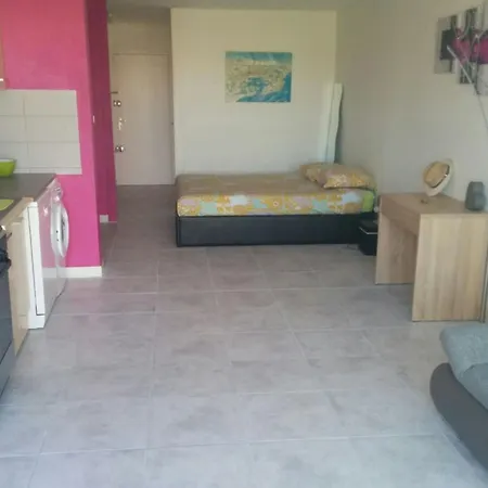 Naturiste Cap D'agde Heliopolis C 77